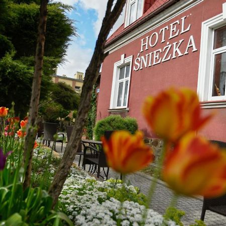 Sniezka Hotel Krosno Eksteriør billede